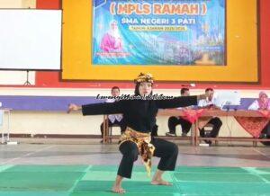 DEMO EKSKUL MPLS SMAN 3 PATI, PESILAT SH TERATE UNJUK GIGI 