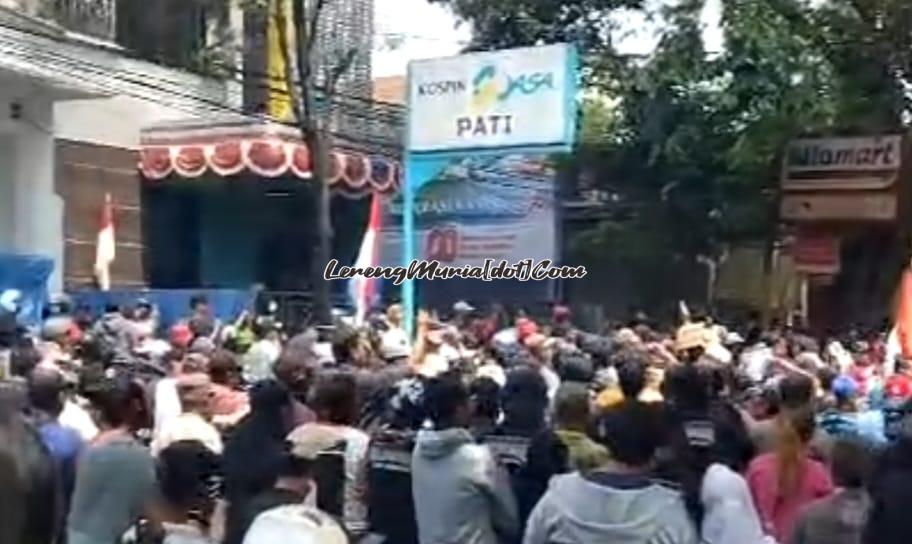 Masa AMPB mengirim surat ke KPK RI Jakarta agar Bupati Pati Sudewo diperiksa dan ditangkap di Kantor Pos Pati