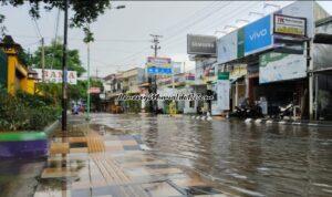 HUJAN DERAS KOTA PATI DIKEPUNG BANJIR