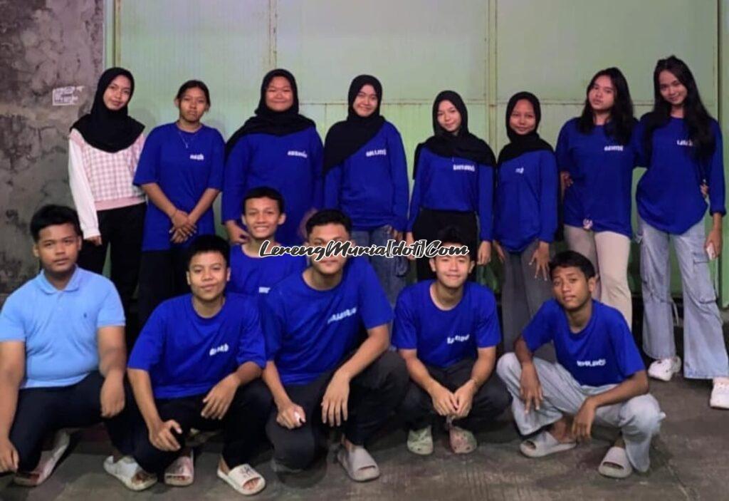 Foto bersama sebagai wujud kekompakan