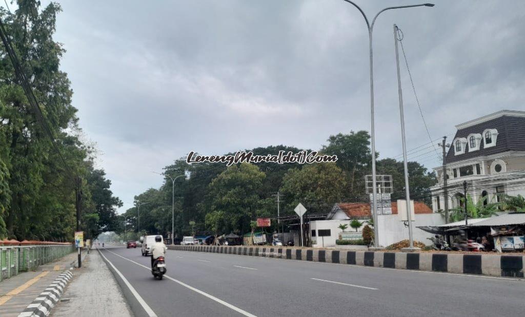 Cuaca meredup di Kota Pati pada saat awal puasa Ramadhan (25/2/2026)