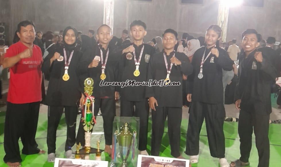 Enam atlet SH Terate SMPN 3 Pati yang berhasil meraih medali di Kejuaraan Pencak Silat Piala Ranting Wedarijaksa III 2026