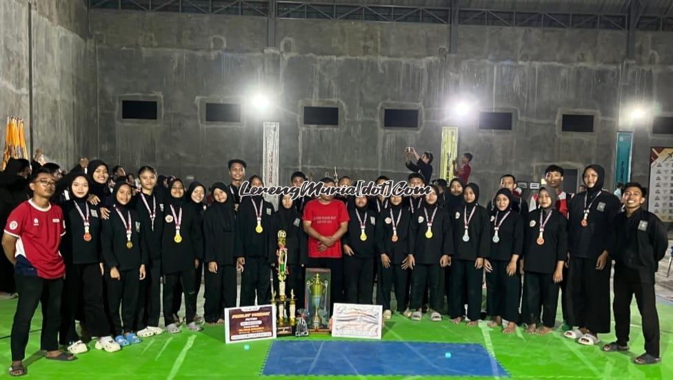 Pesilat Komisariat SMAN 3 Pati yang membuat kejutan di even Piala Ranting Wedarijaksa III sebagai juara umum 1