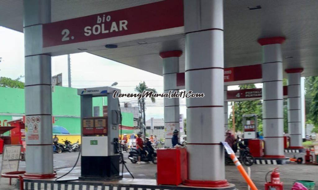 Situasi salah satu SPBU di Kota Pati lengang karena tidak ada uang kembalian (susuk)