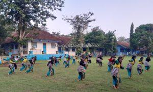 Pesilat SH Terate SMPN 1 Gembong sedang berlatih untuk tampil di CFD Kabupaten Pati | LERENG MURIA | LERENG MURIA Pesilat SH Terate SMPN 1 Gembong sedang berlatih untuk tampil di CFD Kabupaten Pati