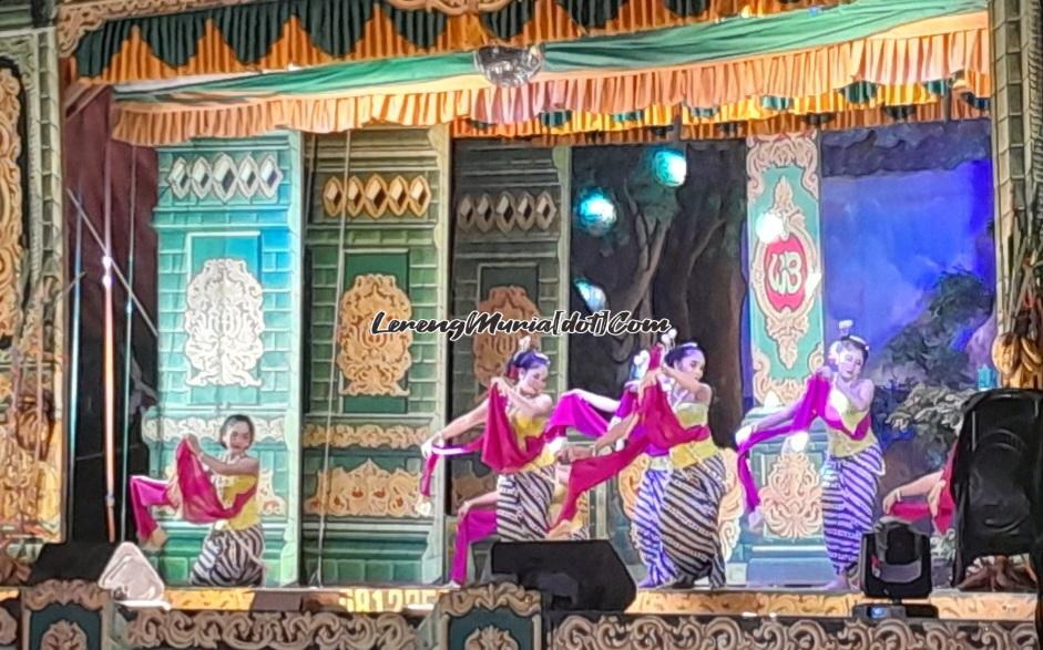 Sebuah pagelaran kethoprak dalam rangka sedekah bumi di Kabupaten Pati