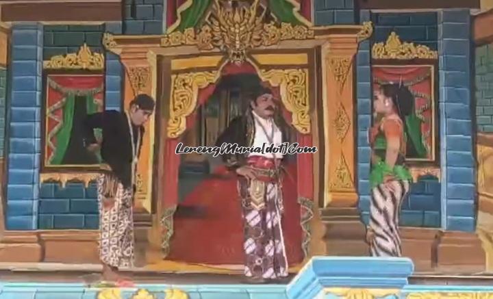 Pementasan Kethoprak Cokro Wijoyo di Desa Muktiharjo Pati di akhir pekan